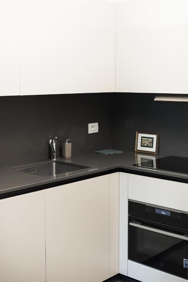 Stylish Flat With Garden Rom